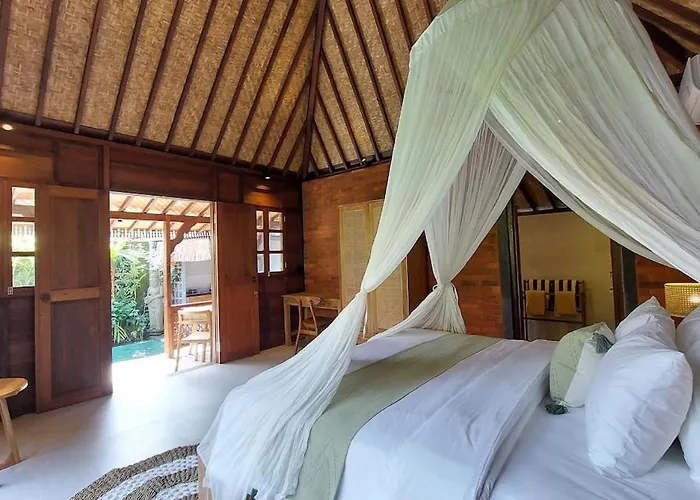 Вилла Chic 1br Romantic & Private Pool At Puri Bhawana *